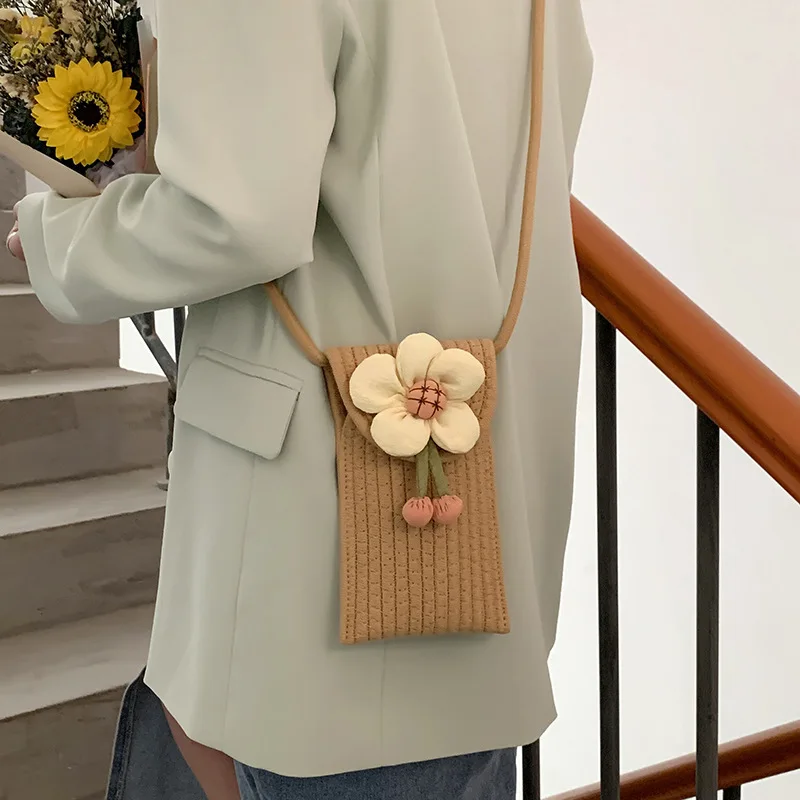 Тканая сумка для мобильного телефона, роскошные дизайнерские сумки через плечо, милая сумка через плечо 2023, роскошная летняя женская маленькая сумка в западном стиле Изображение 1
